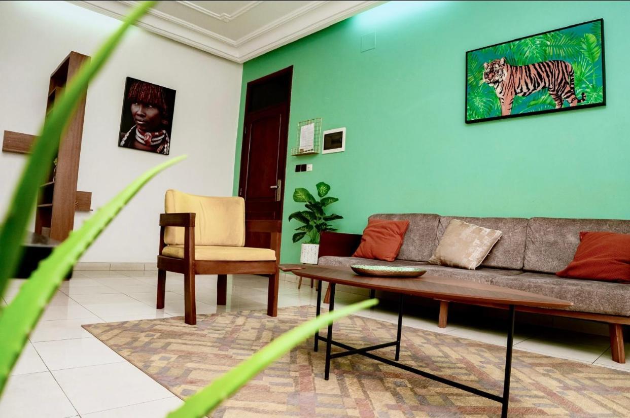 Ros'Appart Yaoundé Buitenkant foto
